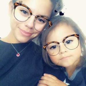 Meet your Posher, Julie